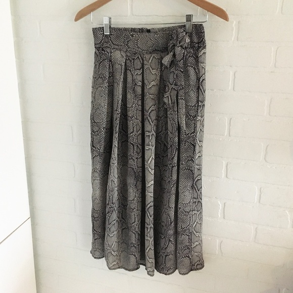 Anthropologie x Maeve Midi skirt Mobwife Flowy snakeskin print Pockets 0 - Picture 2 of 14